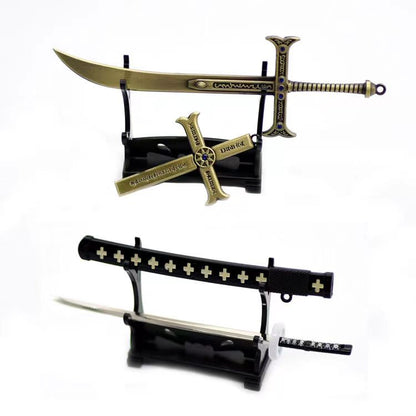 Zoro/Law/Mihawk Weapon knife model pendant Key chain Exquisite small cool weapon model