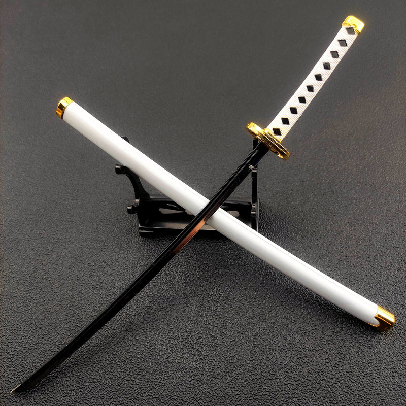 Zoro katana metal weapon（Size of 25-40 cm、There are other characters' weapons as well）